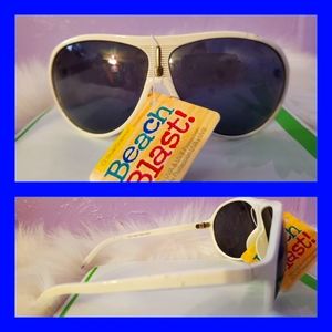 **NWT** VNTG sunglasses by STYLE SCIENCE